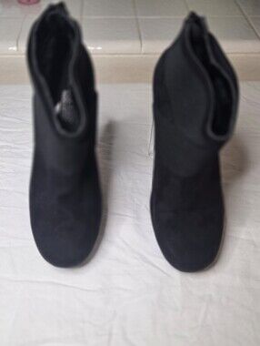 Aerosoles Size 6 Black Wedge Booties – Heelrest Technology